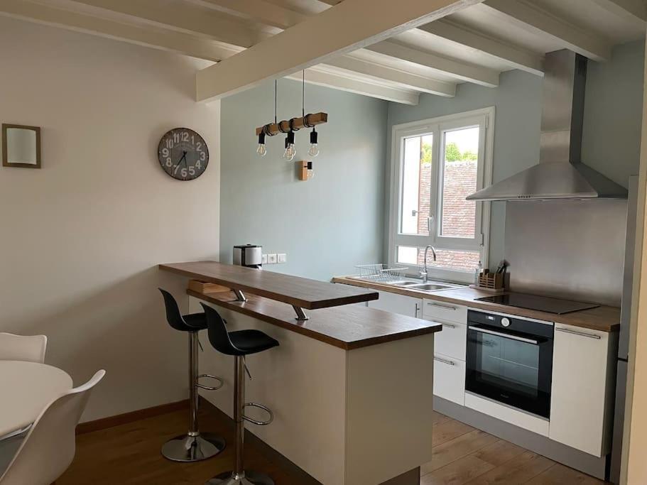Tiny Paradise - 2 Bedrooms Apartment Montigny-sur-Loing Kültér fotó