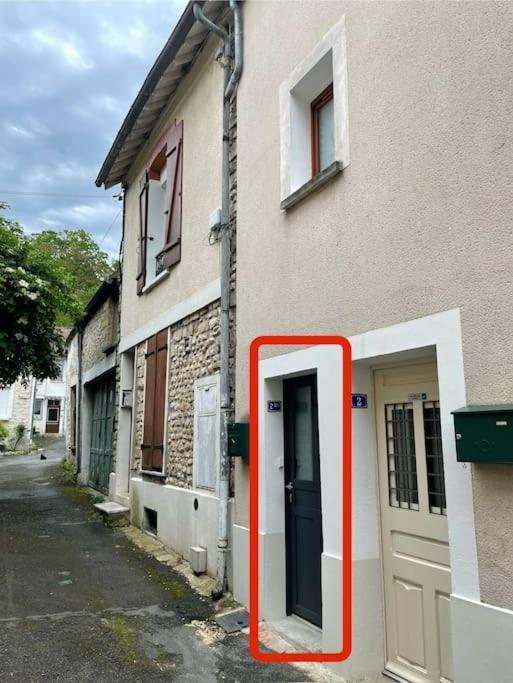 Tiny Paradise - 2 Bedrooms Apartment Montigny-sur-Loing Kültér fotó